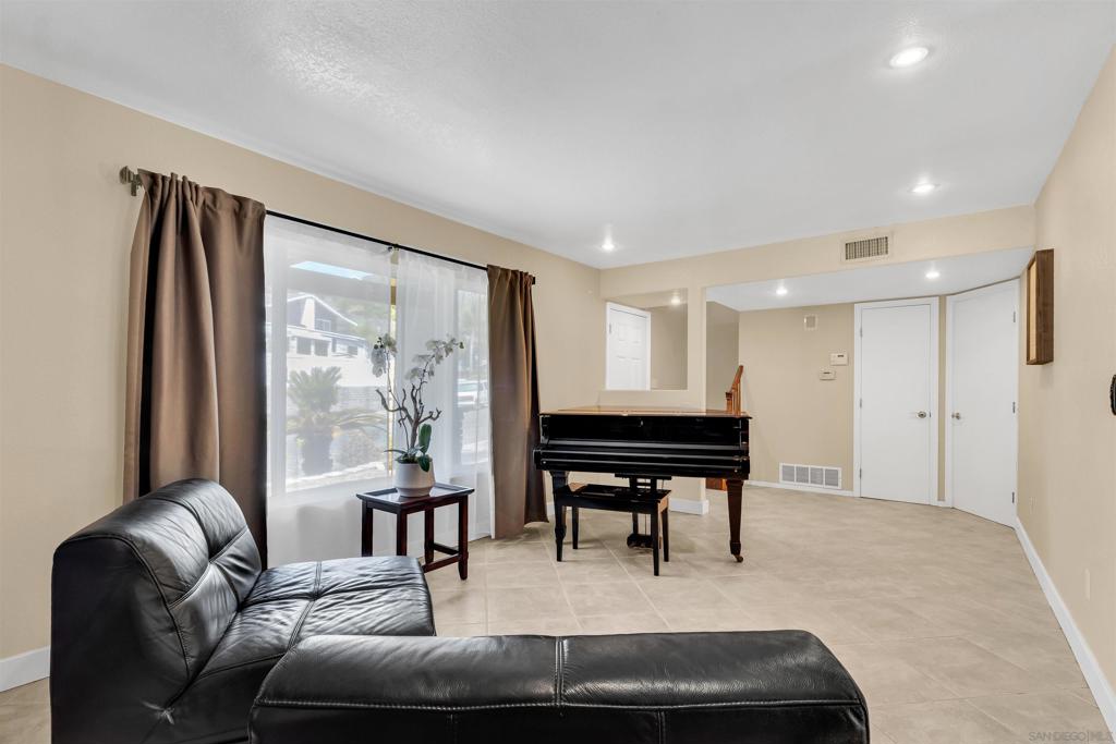 7310 Hamlet Ave. - photo 6
