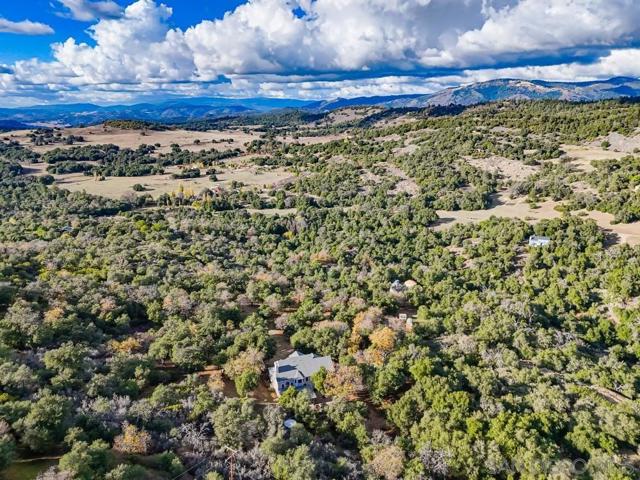 3591 Deer lake Park Rd, Julian CA: https://media.crmls.org/mediaz/ce3317ea-6534-4df2-b934-f4dcba69d2d4.jpg