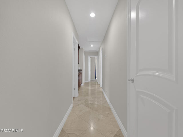 3000 Starling Avenue, Thousand Oaks CA: https://media.crmls.org/mediaz/ce33755b-2f9f-45f0-908c-a14f25171a28.jpg