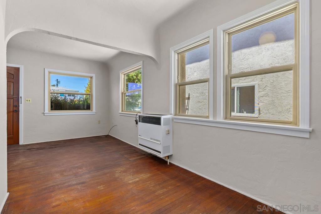 4846 Long Branch Ave - photo 13