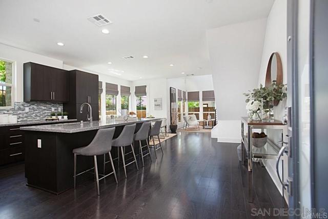 2617 Aperture Circle, San Diego CA: https://media.crmls.org/mediaz/ce33bf20-c130-453a-b6d0-d81fc65d16ac.jpg