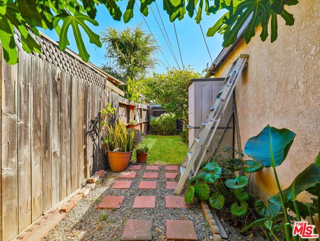 3645 Beethoven Street, Los Angeles CA: https://media.crmls.org/mediaz/ce340a88-7b45-430f-8be1-c9376f9d262f.jpg