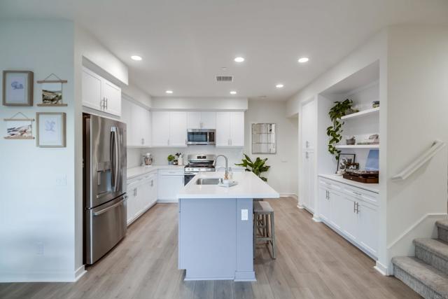 Detail Gallery Image 8 of 55 For 317 Brookside Way, Santee,  CA 92071 - 2 Beds | 2/1 Baths