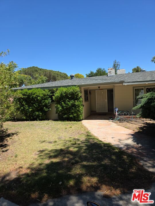 7229 Columbia Way, Lancaster CA: https://media.crmls.org/mediaz/ce3518c3-0424-407c-8dea-5a558c0fe5da.jpg