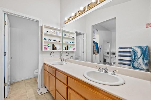 708 Raineer Court, San Leandro CA: https://media.crmls.org/mediaz/ce364408-3460-4623-b454-194b3c15051f.jpg