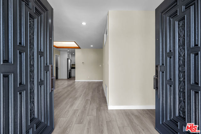 5137 Reynier Avenue, Los Angeles CA: https://media.crmls.org/mediaz/ce36446a-3463-4cbe-a0dc-a9278d9582d3.jpg