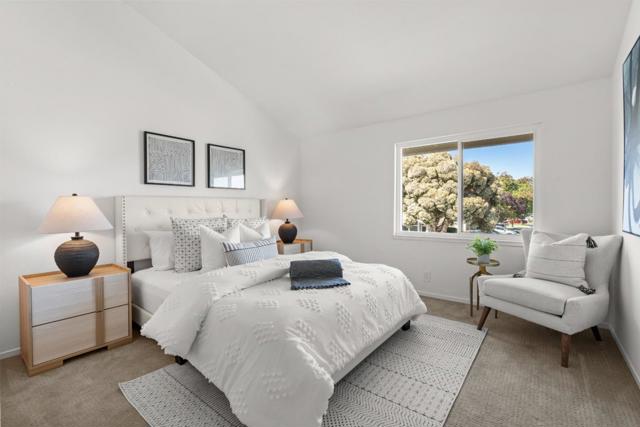 17 Spinnaker Place, Redwood City CA: https://media.crmls.org/mediaz/ce374a45-f1dd-49f3-8b40-aed995ac0f34.jpg
