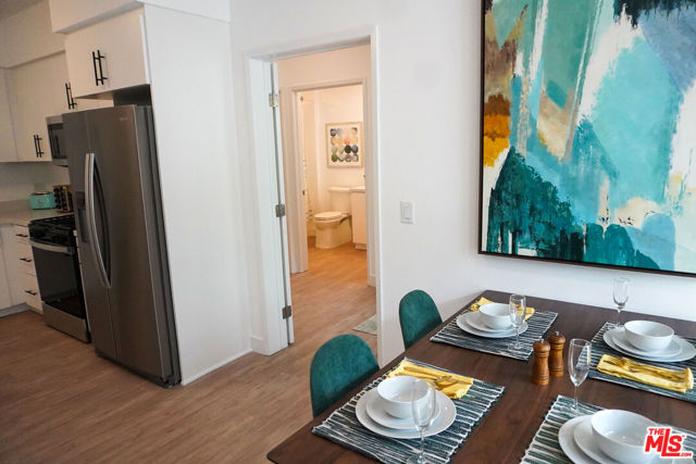 10568 Promenade Gateway, El Monte CA: https://media.crmls.org/mediaz/ce3769a1-bcdb-41e6-8268-ede8fe602159.jpg