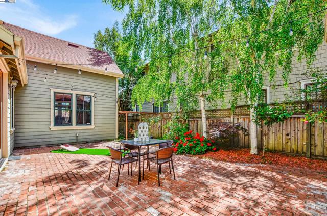 1166 Taraya Terrace, Hercules CA: https://media.crmls.org/mediaz/ce37de0c-5e14-4faa-9e4d-ad6df1a5176e.jpg
