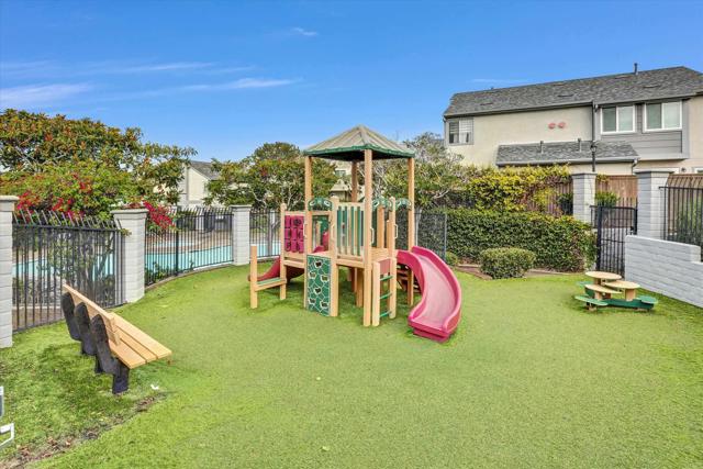 Detail Gallery Image 24 of 27 For 2102 Kings View Cir, Spring Valley,  CA 91977 - 2 Beds | 2/1 Baths