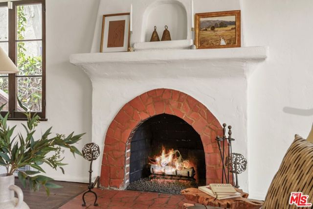2218 Pearl Street, Santa Monica CA: https://media.crmls.org/mediaz/ce399def-84be-44de-8e12-0ecd96dd7825.jpg