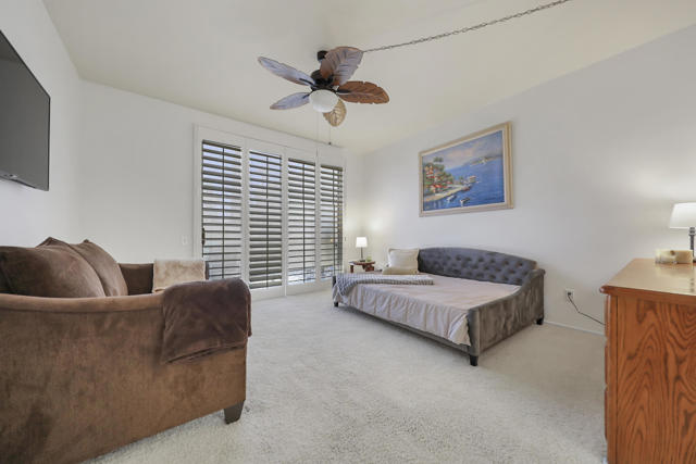 141 Lake Shore Drive, Rancho Mirage CA: https://media.crmls.org/mediaz/ce39ea24-587d-410f-959b-4d3af3ad121e.jpg