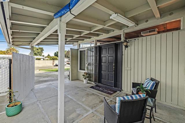 Image 3 of 58 For 2038 Boca Raton St