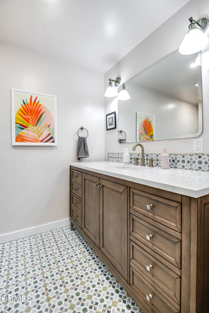 238 W Center Street, Ventura CA: https://media.crmls.org/mediaz/ce3b861f-5cf8-4e60-bf1b-3e094f98f122.jpg