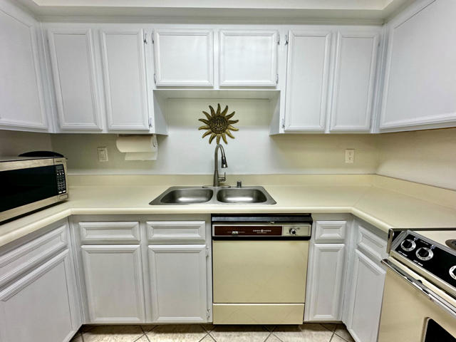 Image 11 of 56 For 1679 Sunflower Court