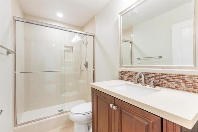 13571 Lopelia Meadows Pl, San Diego CA: https://media.crmls.org/mediaz/ce3c9525-578f-4ae3-9d81-d7eb774dd747.jpg