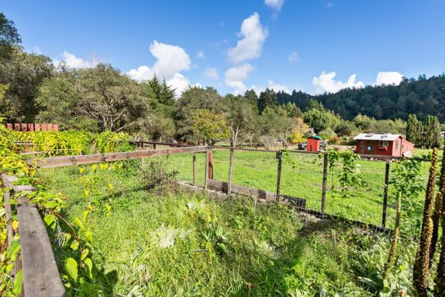 2301 Soquel San Jose Road, Soquel CA: https://media.crmls.org/mediaz/ce3c9aa5-2cb1-4650-80b5-c0147c2c9d55.jpg