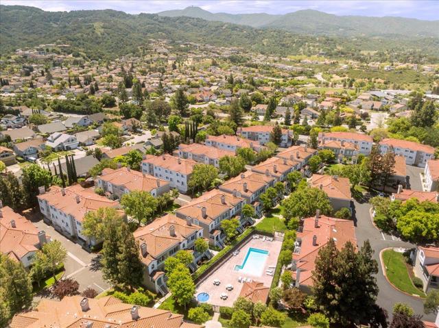 7003 Silver Brook Court, San Jose CA: https://media.crmls.org/mediaz/ce3cbd14-beee-4053-ac26-cb054b5fcfce.jpg