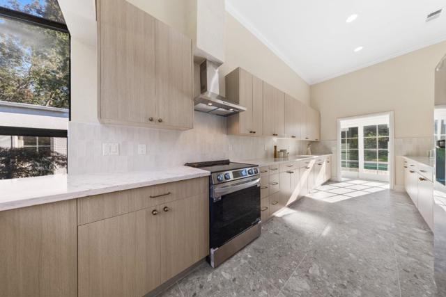 291 Atherton Avenue, Atherton CA: https://media.crmls.org/mediaz/ce3d39c2-276f-42d3-9c12-080f6ed3cfd4.jpg