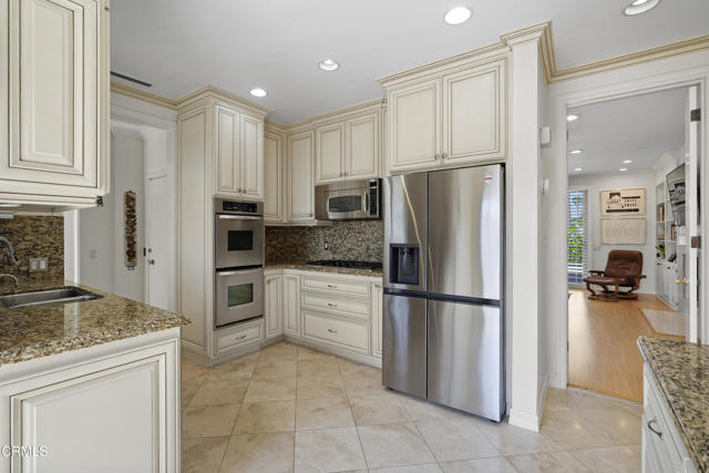 630 S Orange Grove Boulevard, Pasadena CA: https://media.crmls.org/mediaz/ce3dac33-e9e4-458a-8407-36b1bf700084.jpg