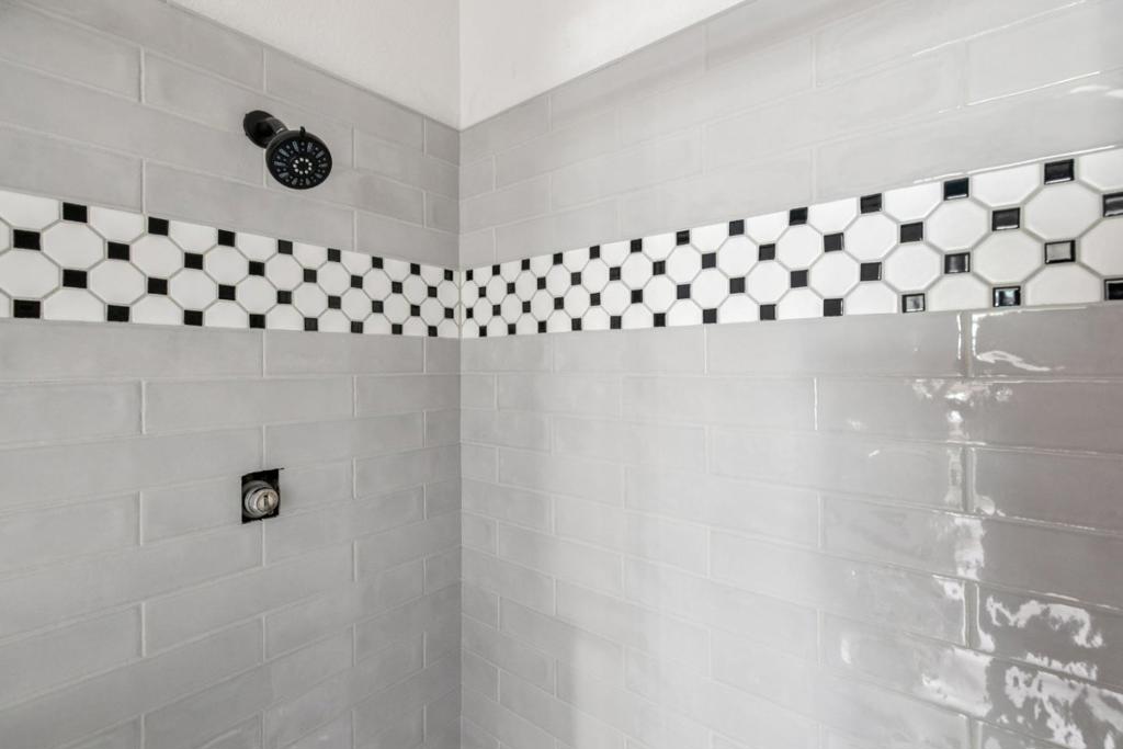 https://media.crmls.org/mediaz/ce3db981-ad0a-4869-8af0-0a4ef8d90ed2.jpg?preset=X-Large