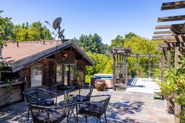 994 Laurel Grove Drive, Soquel CA: https://media.crmls.org/mediaz/ce3e5303-df72-4dd0-9887-83228199be51.jpg