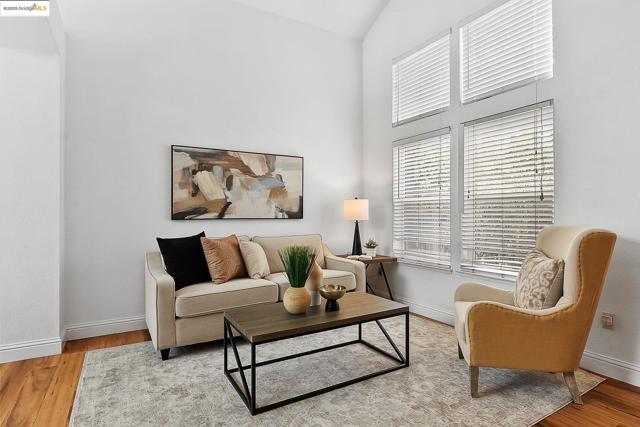 20 Goldmeadow Ct, Brentwood CA: https://media.crmls.org/mediaz/ce3ebedf-0c31-443b-8012-51ae84afc7c7.jpg