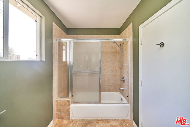4930 Ramsdell Avenue, La Crescenta CA: https://media.crmls.org/mediaz/ce3ff7bf-ced4-4546-af89-fbfaabeacf35.jpg