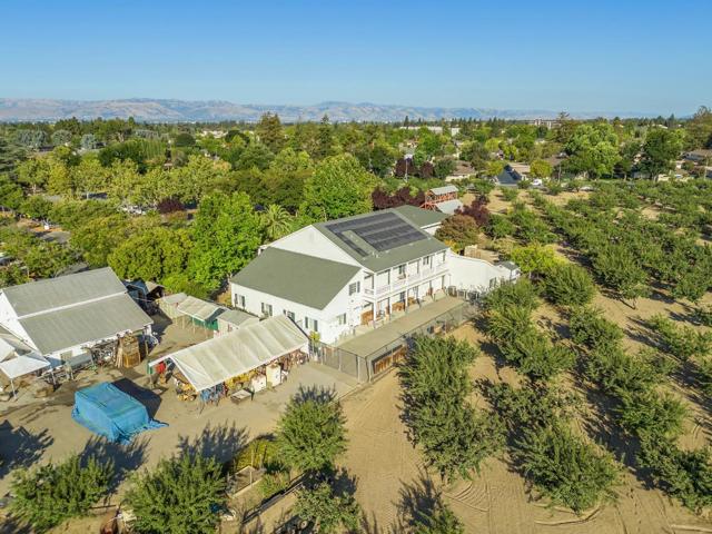 814 Gail Avenue, Sunnyvale CA: https://media.crmls.org/mediaz/ce408928-3465-4cca-99f3-60be92211061.jpg