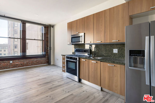460 S Spring Street, Los Angeles CA: https://media.crmls.org/mediaz/ce40a27b-6c90-443f-9b19-f79b6f656f81.jpg