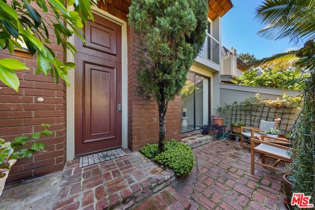 4360 Glencoe Avenue, 5 photo 3