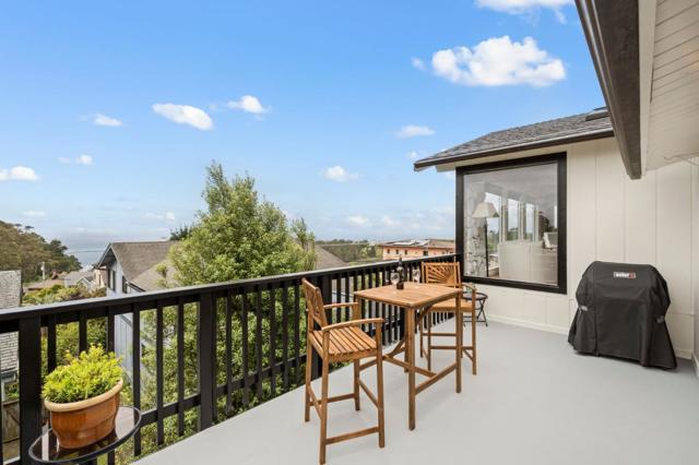 702 El Granada Boulevard, El Granada CA: https://media.crmls.org/mediaz/ce41ada5-3791-4808-b451-ee5cd4e116c9.jpg