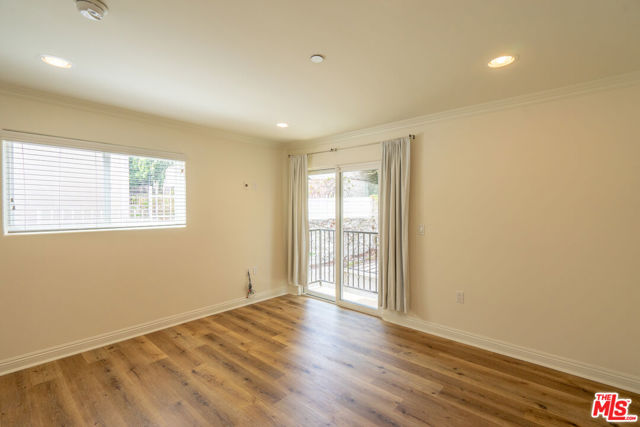 1529 S BEVERLY Drive, Los Angeles CA: https://media.crmls.org/mediaz/ce41d17b-051e-4b4d-b6c2-45bc2a50e867.jpg