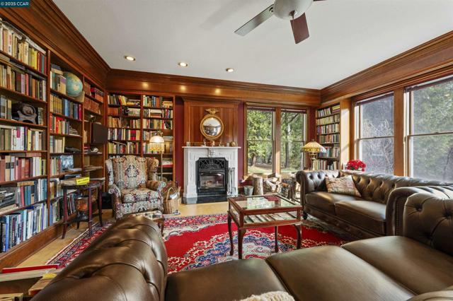 11417 Red Dog Rd, Nevada City CA: https://media.crmls.org/mediaz/ce422fc5-51b0-4b0f-8f6f-42c620813dfd.jpg