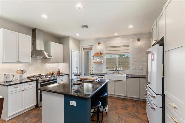 11-Kitchen