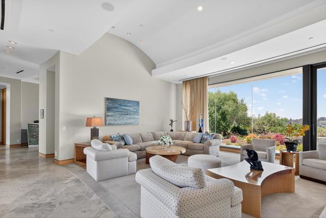 Detail Gallery Image 25 of 40 For 17534 Los Morros, Rancho Santa Fe,  CA 92067 - 4 Beds | 4/4 Baths