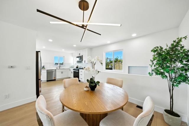 Detail Gallery Image 13 of 44 For 4542 Milton St, San Diego,  CA 92110 - 4 Beds | 3 Baths