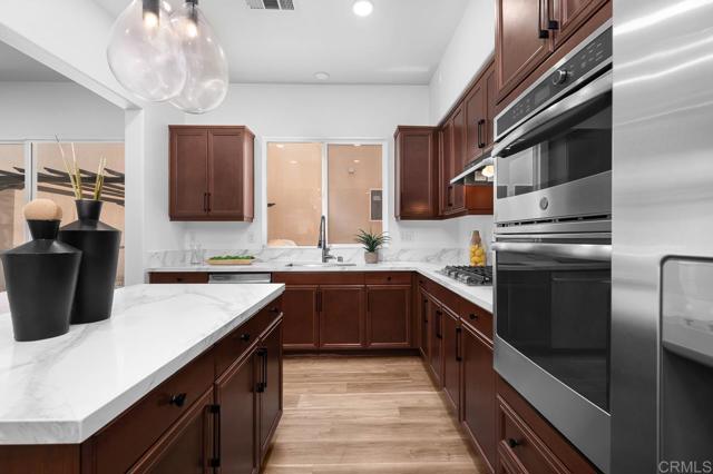 1686 Pember Avenue, Chula Vista CA: https://media.crmls.org/mediaz/ce43c289-fa8a-4849-92b1-adc54c08dbc5.jpg