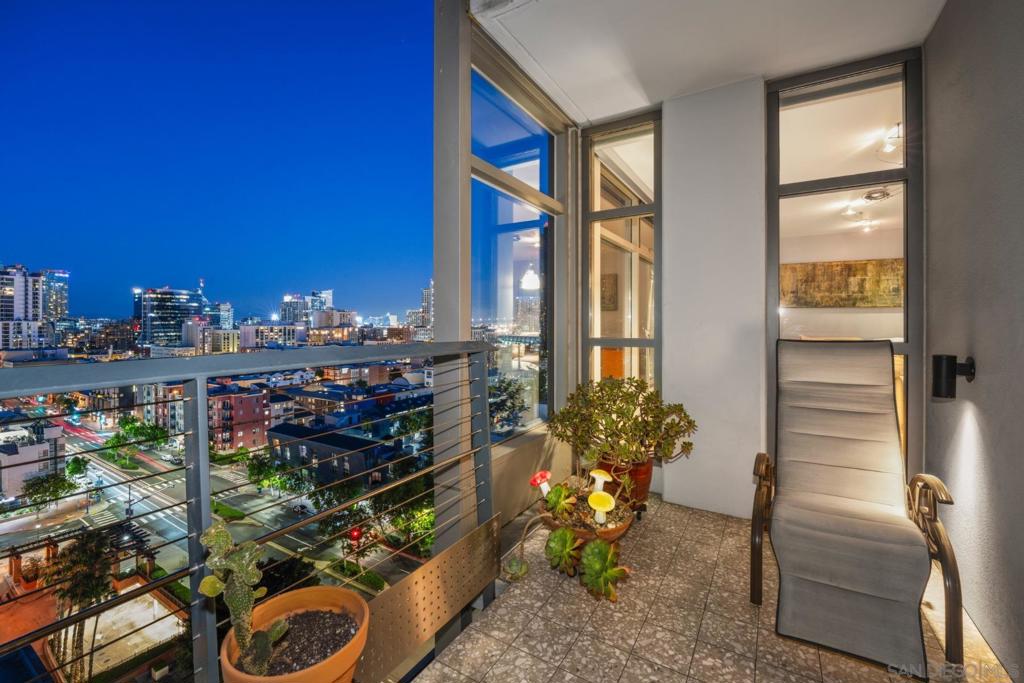 645 Front - photo 9