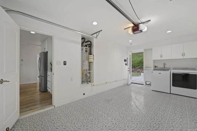 742 Snapdragon Street, Encinitas CA: https://media.crmls.org/mediaz/ce459575-de4d-4254-ab66-11135faa490e.jpg
