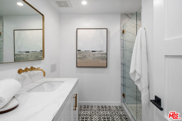 1183 La Mirada Street, Laguna Beach CA: https://media.crmls.org/mediaz/ce46dabf-bc8a-4e8d-bb14-2ec2e21e52e9.jpg