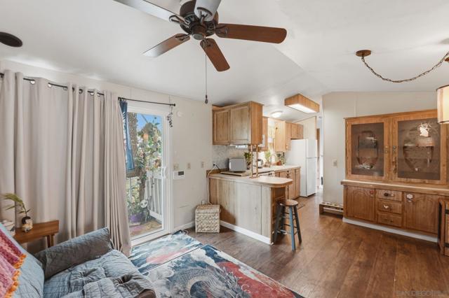 Image 16 of 24 For 2030 Black Canyon Rd  Spc 12