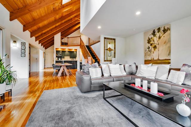 135 Seabreeze Place, Aptos CA: https://media.crmls.org/mediaz/ce47ab2b-3fb1-4cc5-8e35-0865694f95e6.jpg