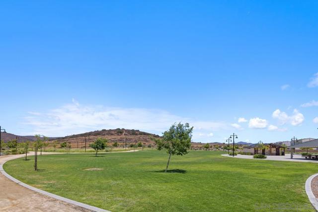 9008 Trailridge Ave, Santee CA: https://media.crmls.org/mediaz/ce47bc5a-5955-42b4-8461-7a411e99f111.jpg