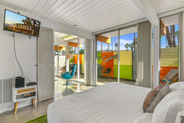 1111 E Palm Canyon Drive, Palm Springs CA: https://media.crmls.org/mediaz/ce482ae7-77df-41e4-8f59-f2a044ac300f.jpg