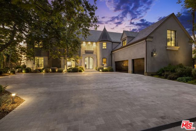 3396 Stone Ridge Lane, Los Angeles CA: https://media.crmls.org/mediaz/ce484dce-9903-45b3-9dff-0ca842f3c16b.jpg
