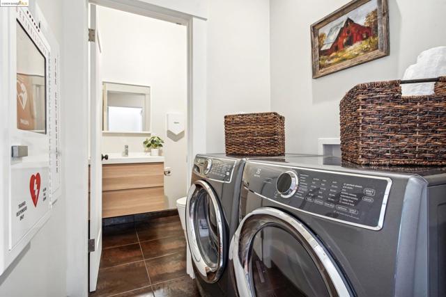 Image 22 of 46 For 90 Starview Dr