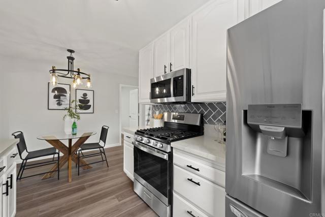 1202 Helix Avenue, Chula Vista CA: https://media.crmls.org/mediaz/ce49cffe-aa79-484f-9f8e-48931e87d7ee.jpg