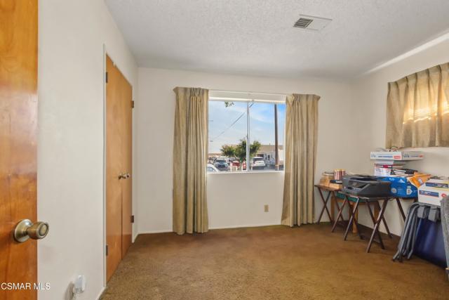 1137 Los Serenos Drive, Fillmore CA: https://media.crmls.org/mediaz/ce4a2a75-b1b9-4c08-be2e-9beccd9ee162.jpg