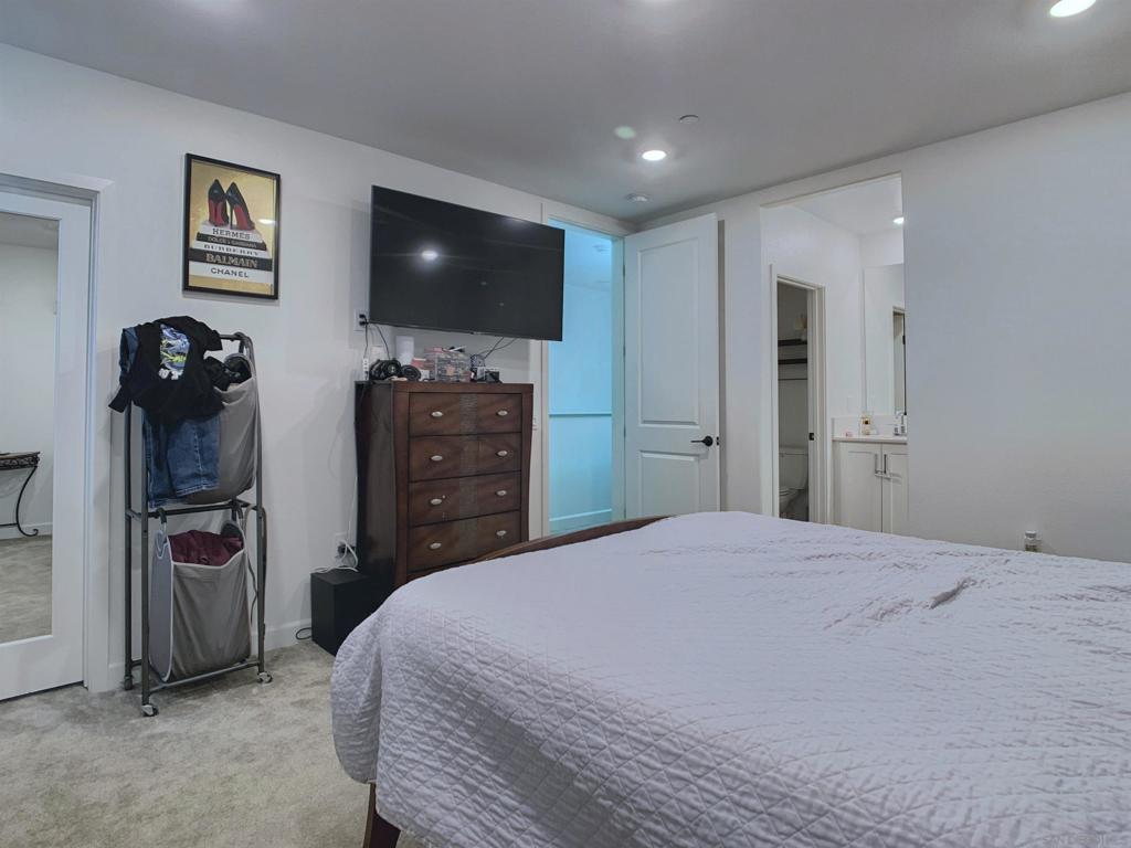 MLS #250039012SD image #25